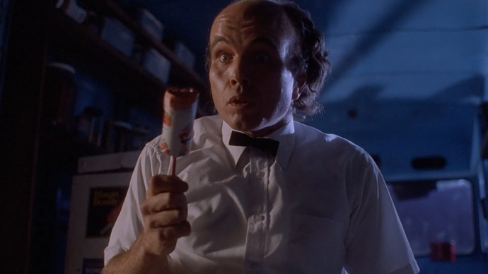 cap_Ice Cream Man (1995) (1080p)_00_08_57_08