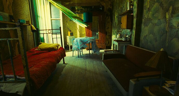 Happy.Together.1997.1080p.BluRay.x264.DTS-WiKi.mkv_snapshot_00.49.26_2020.12.09_20.46.17