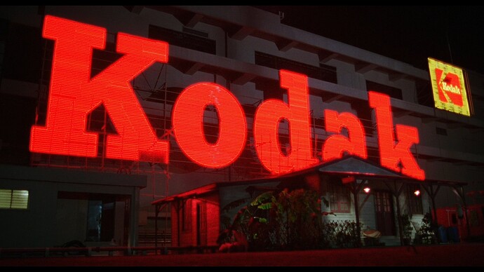 Dragons.Forever.1988.CHINESE.1080p.BluRay.x264.DTS-FGT.mkv_snapshot_00.15.02_2020.12.18_19.59.40