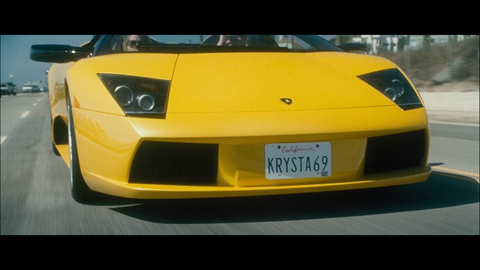 Southland.Tales.2006.1080p.BluRay.DTS.x264-FoRM.mkv_snapshot_01.32.25_2020.12.16_03.39.16