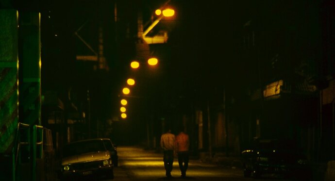 Happy.Together.1997.1080p.BluRay.x264.DTS-WiKi.mkv_snapshot_00.38.54_2020.12.09_20.35.40